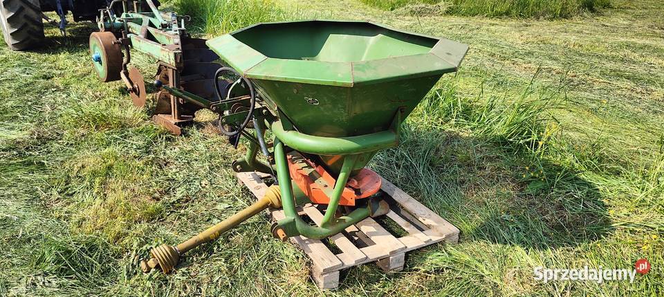 Rozsiewacz nawozu Amazone F 402 Szczawin