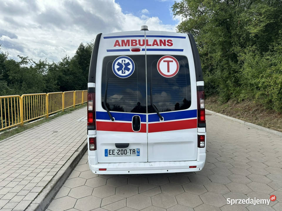 ambulansy Opel Vivaro Opel Vivaro 2016 Karetka Gostyń