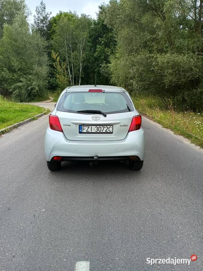 Toyota Yaris 133 PREMIUM bezwypadkowy Polski centralny zamek Krosno Odrzańskie