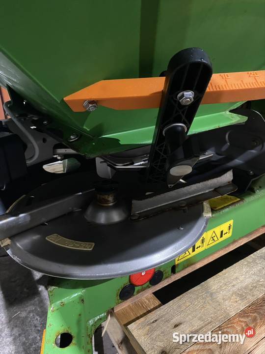 Rozsiewacz AMAZONE M 1001 SBS AMADOS Plus wielkopolskie Kłodawa