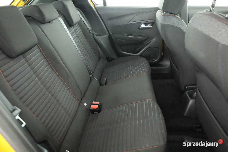 Peugeot 208 12 PureTech światła do jazdy dziennej Piaseczno