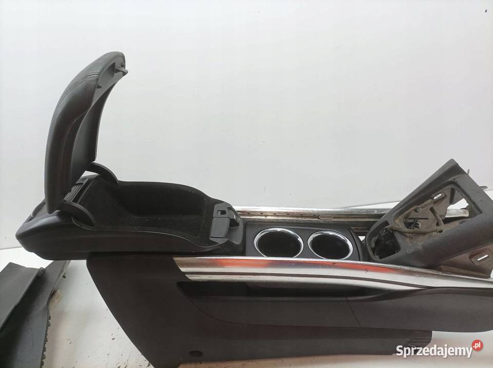 TUNEL ŚRODKOWY PODŁOKIETNIK C Opel Zafira III osobowe Wyposażenie wnętrza sprzedam