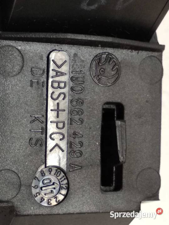 UCHWYT NA KUBEK 1U0862429A Skoda Octavia I osobowe