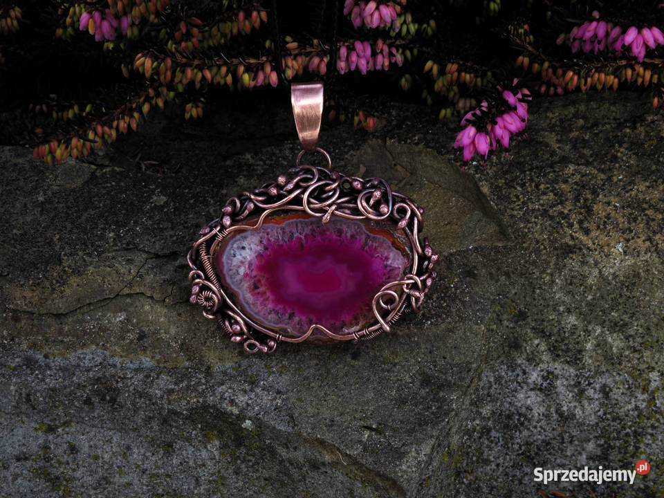 Unikatowy wisior z różowym agatem miedź