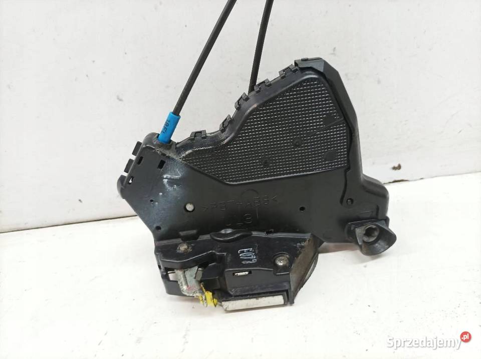 ZAMEK DRZWI LEWY PRZÓD A046693 Toyota Avensis II Rok produkcji 2007 świętokrzyskie