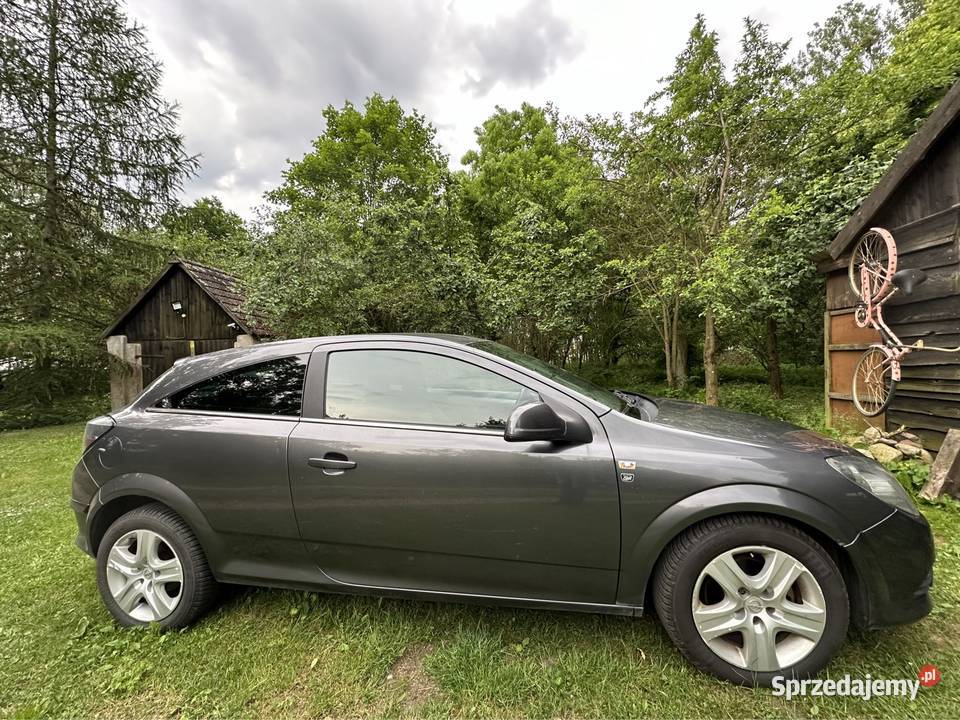 Opel Astra H GTC 17 CDTI ECOTEC 110 lakier metallic