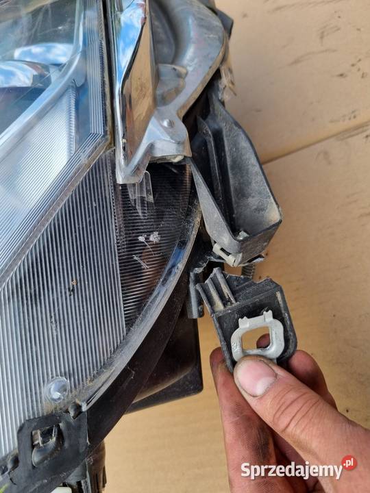 LAMPA PRAWA PRZEDNIA PRZÓD LANCIA DELTA III EURO sprzedam