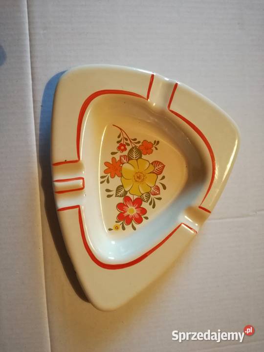 Popielniczka emaliowana okres PRLu Kolekcje Gliwice