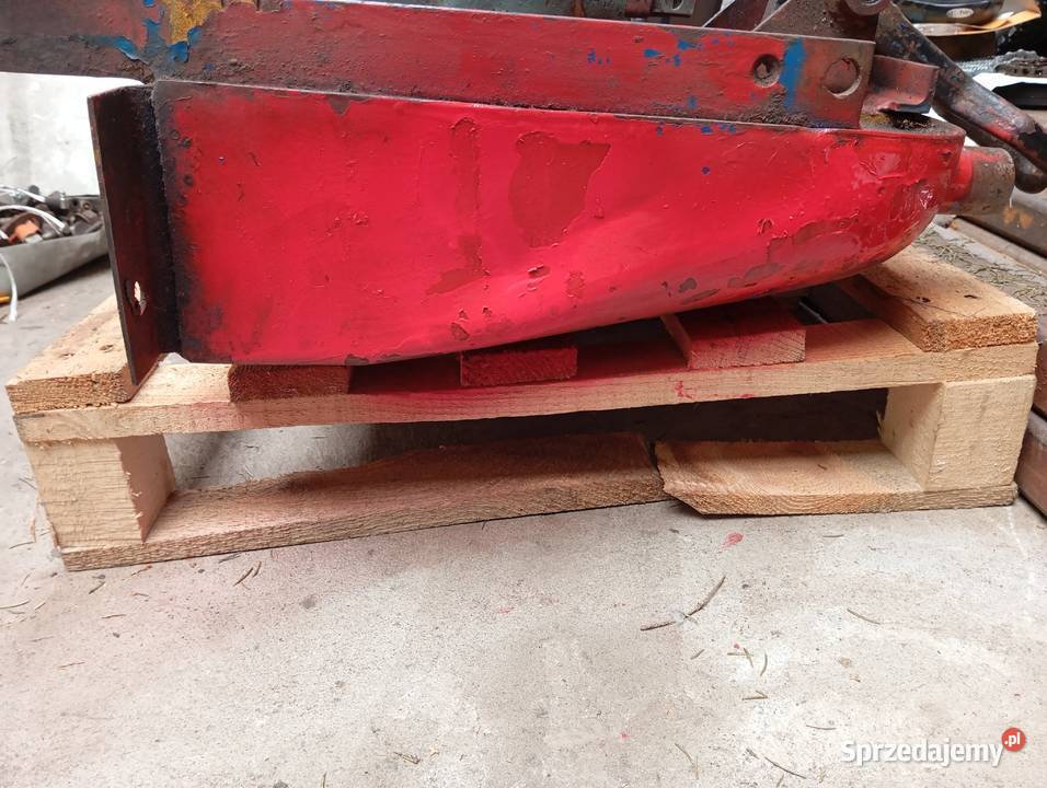 Zbiornik oleju hydraulicznego z rozdzielaczem Lublin