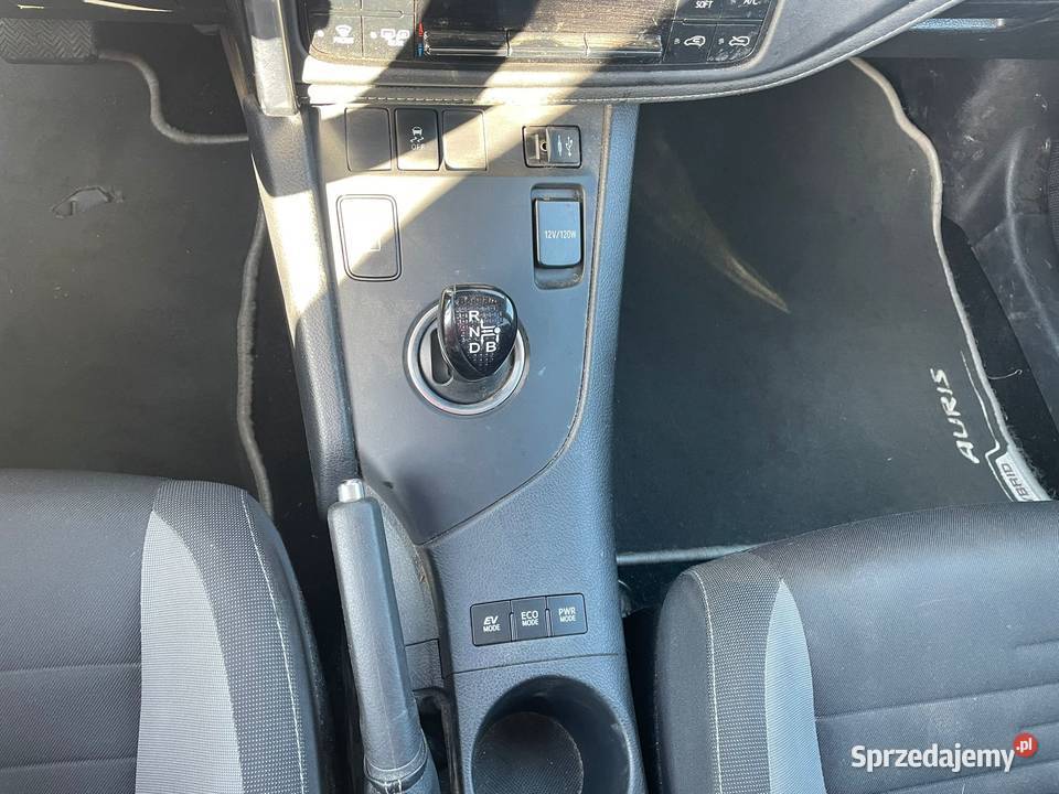 TOYOTA Auris 18i 136 Hybride Touring Sports Przemyśl