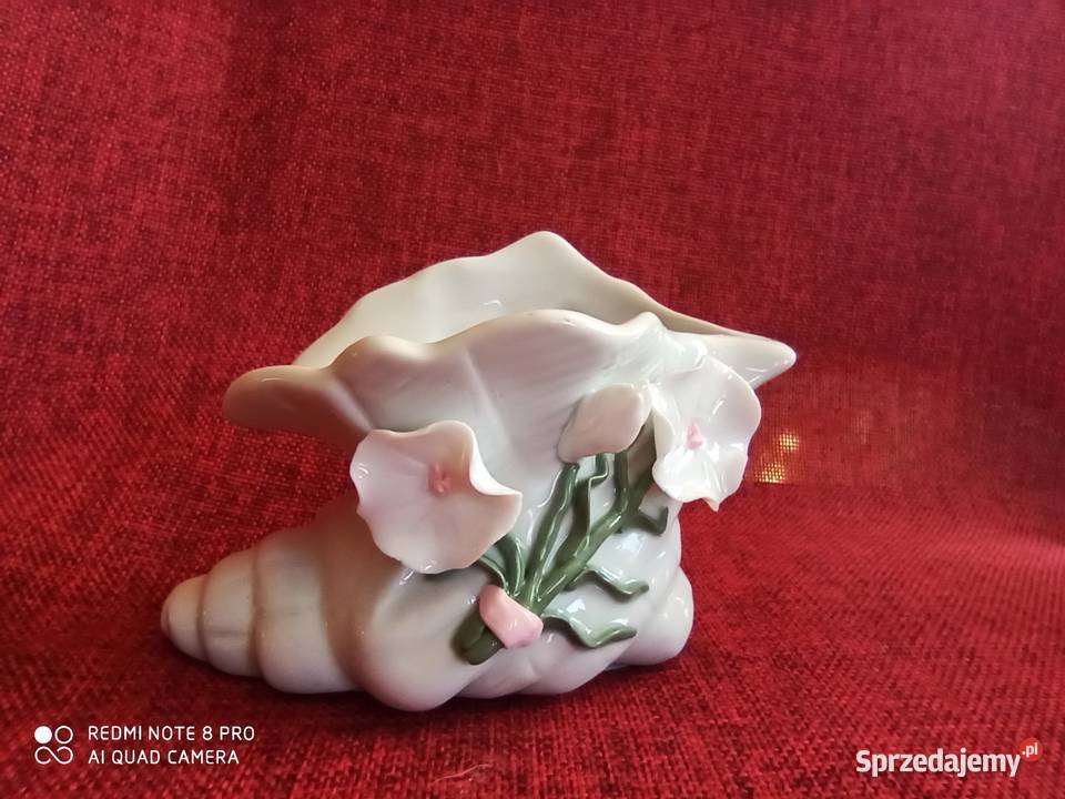 Muszla porcelanowa SygNaczyńko wazonik Biała Gdańsk