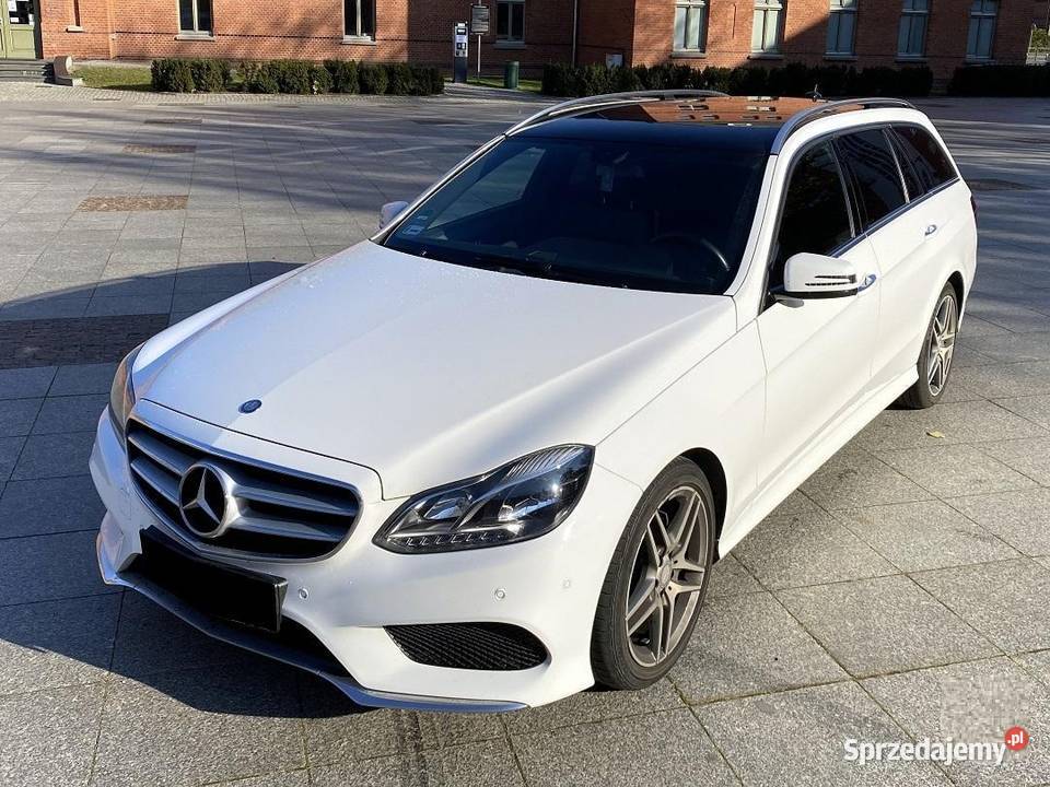 MercedesBenz E300 4MATIC z pakietem AMG Warszawa