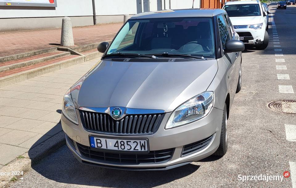 Skoda Fabia 16 TDI 90 salon 1rej 2012 złoty