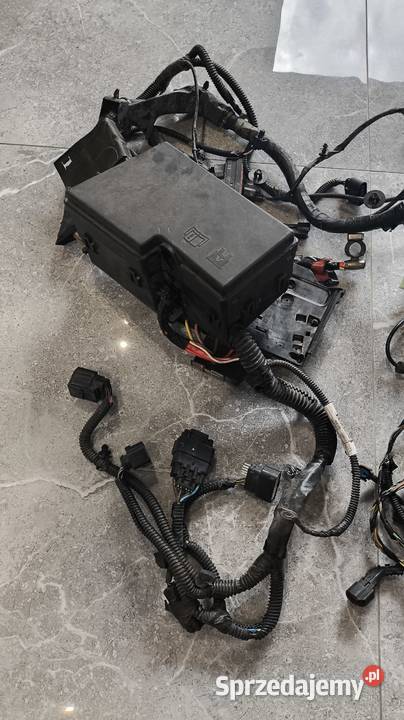 Wiązka instalacja silnika skrzynka bezpieczników Zawady