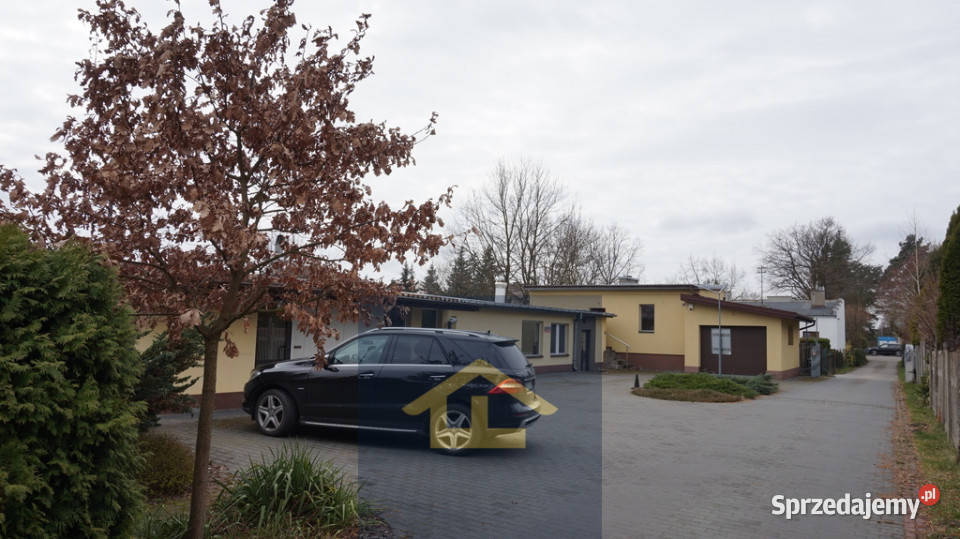 Budynek użytkowy w Karczewie Karczew