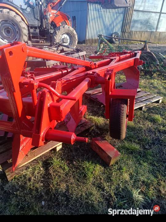 Pług 4 skibowy nieuszkodzony Wierzchucin Królewski