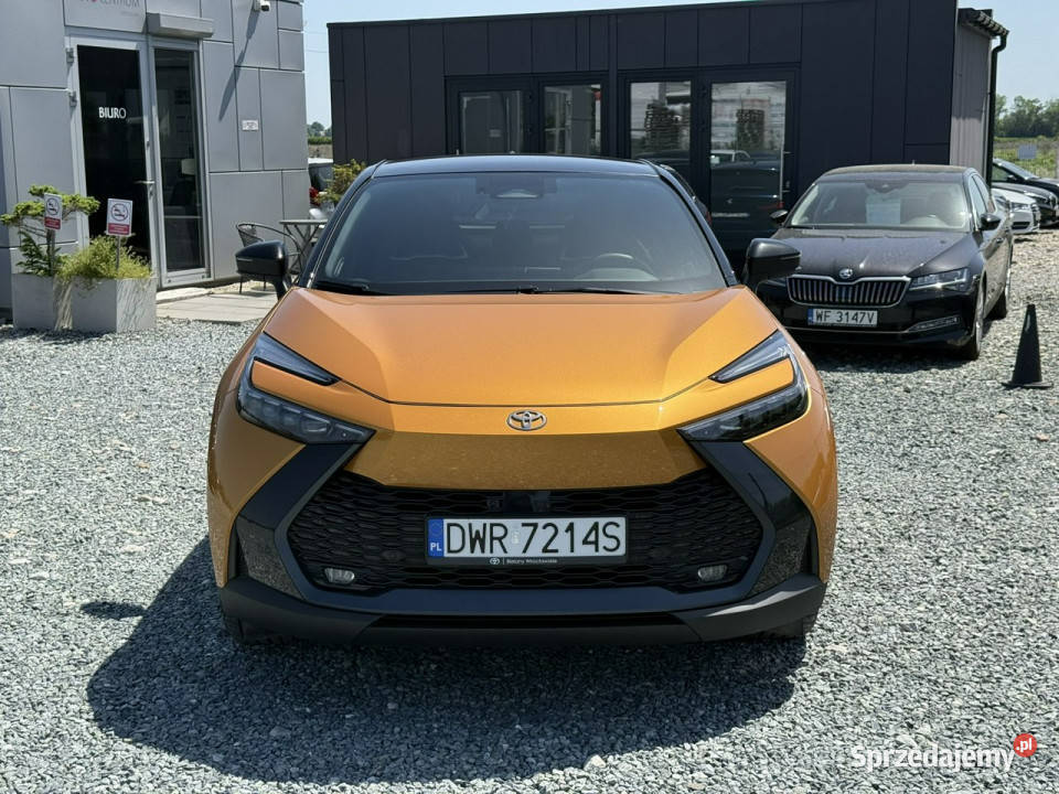 Toyota CHR 20 16V 197 2024r 4x4 Executive Wojkowice sprzedam
