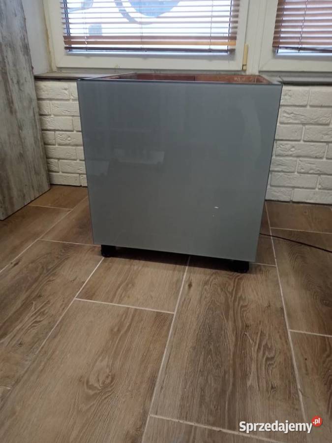 Stolik kawowy 3d studnia