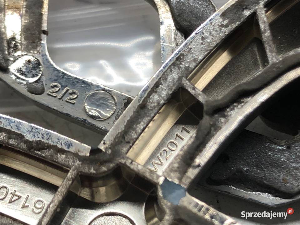 EMBLEMAT ZNACZEK KLAPY TYŁ LOGO TOYOTA COROLLA Dekielki