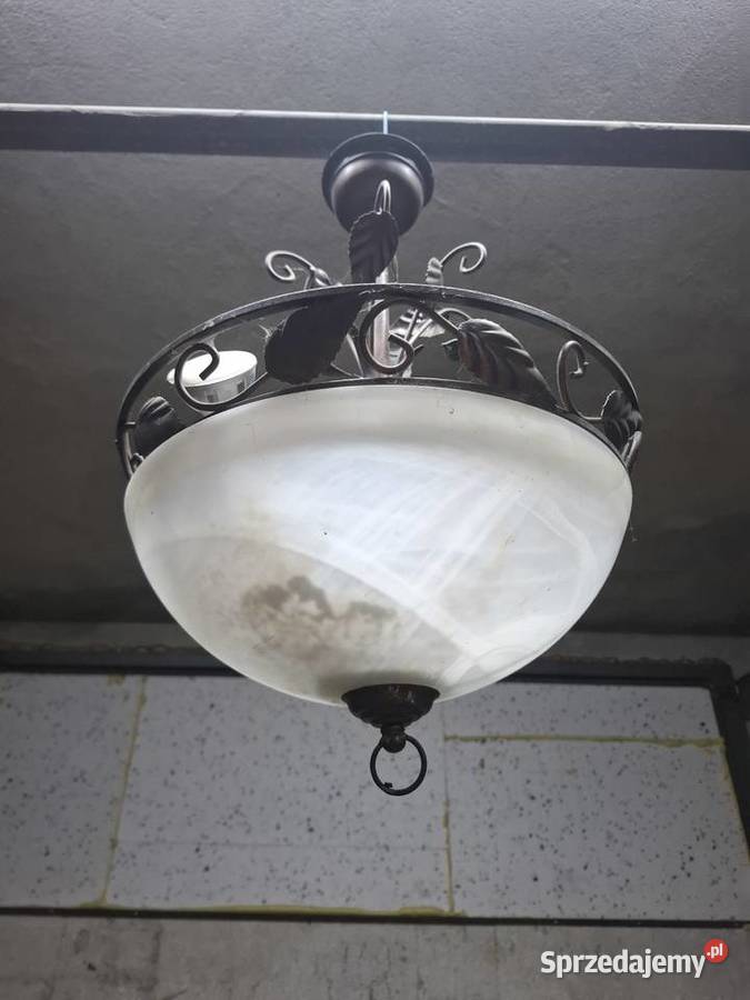 Stara lampa sufitowa