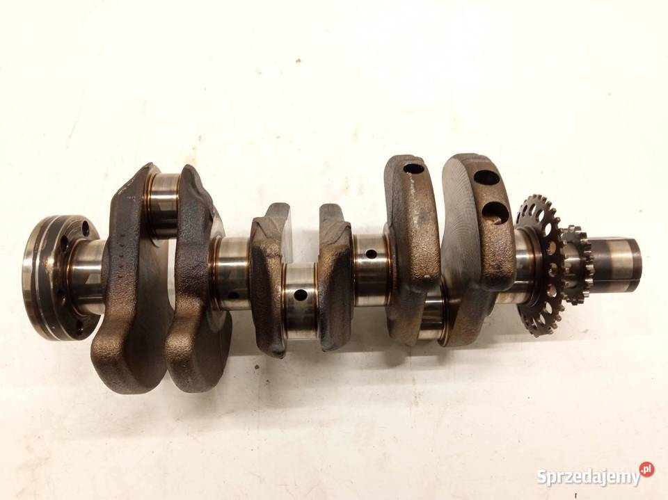 WAŁ KORBOWY 10 12V Toyota Yaris III 2011