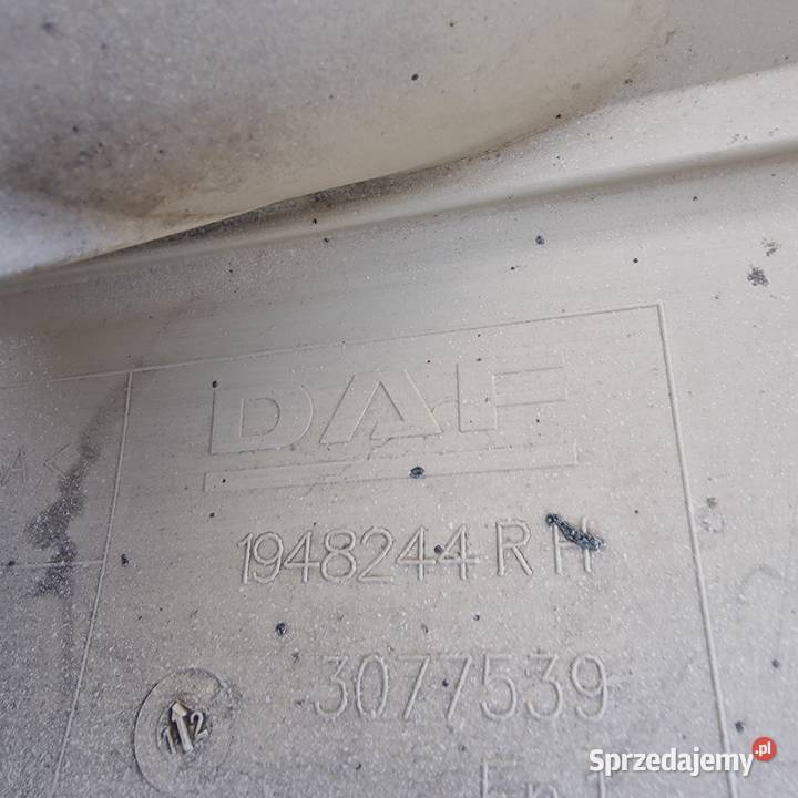 DAF XF106 STOPIEŃ WNĘKA PRAWA BIAŁA LAKIEROWANY Bieleń