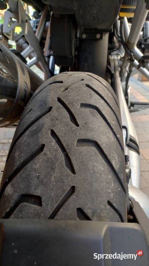 Sprzedam dwie opony motocyklowe