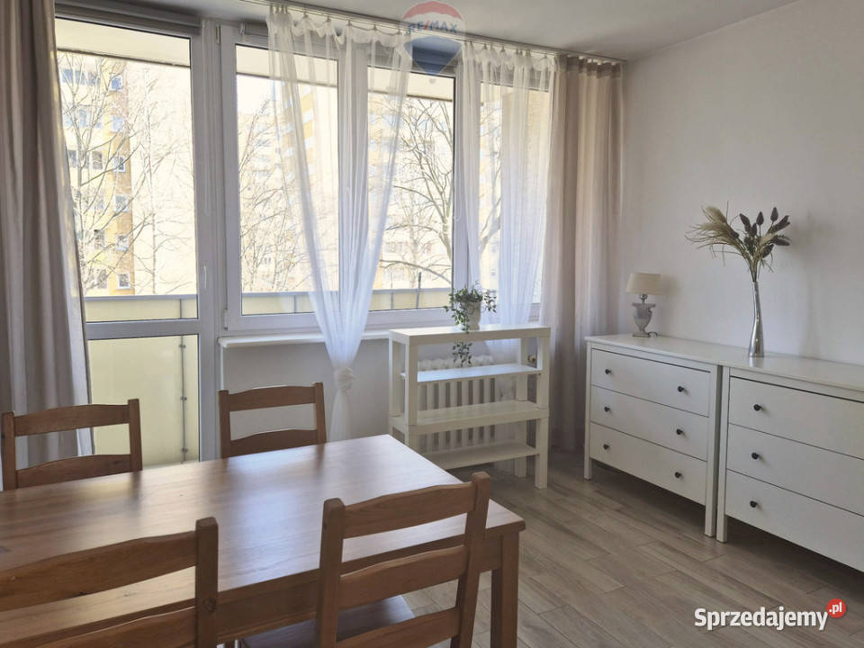 Funkcjonalne 2 pokoje z balkonem metra Warszawa