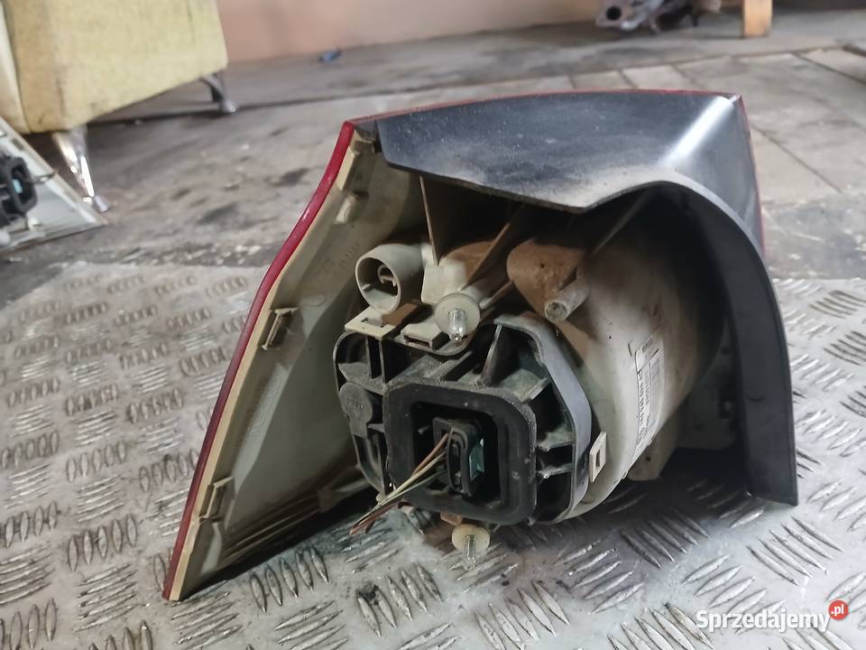Lampa prawa tył tylne Volkswagen Golf V 5 EU Radłów