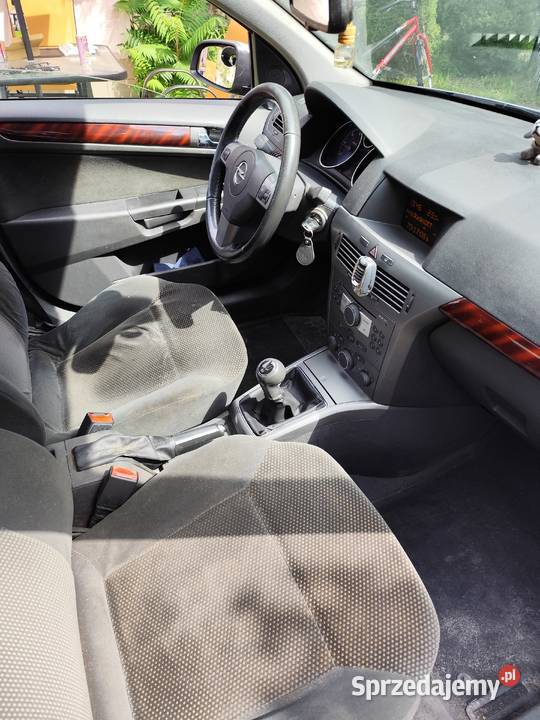 Opel Astra H 2004 Łaziska