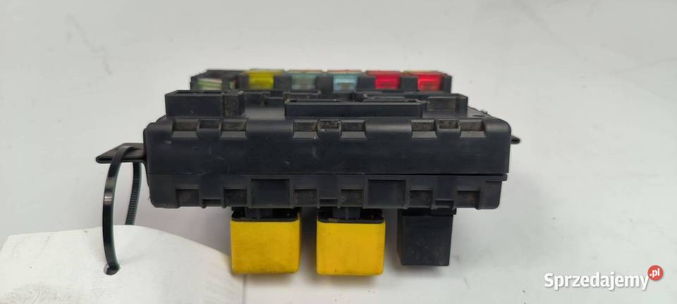 SKRZYNKA BEZPIECZNIKÓW LANCIA LYBRA 46776086 Pozostałe Lipno