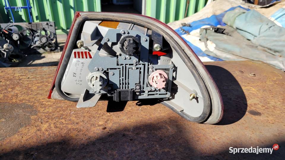 Lampa tylna lewa Mercedes E klasa W210 Łagów sprzedam