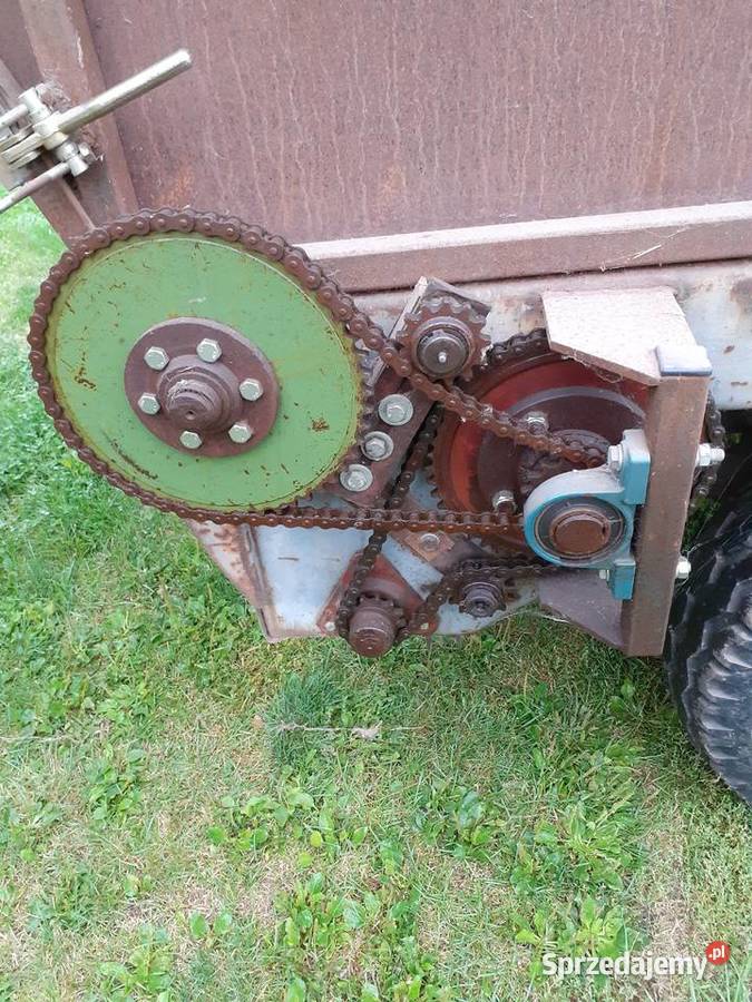 Rozrzutnik przyczepa objetościowa kukurydzy nieuszkodzony kujawsko-pomorskie Świedziebnia