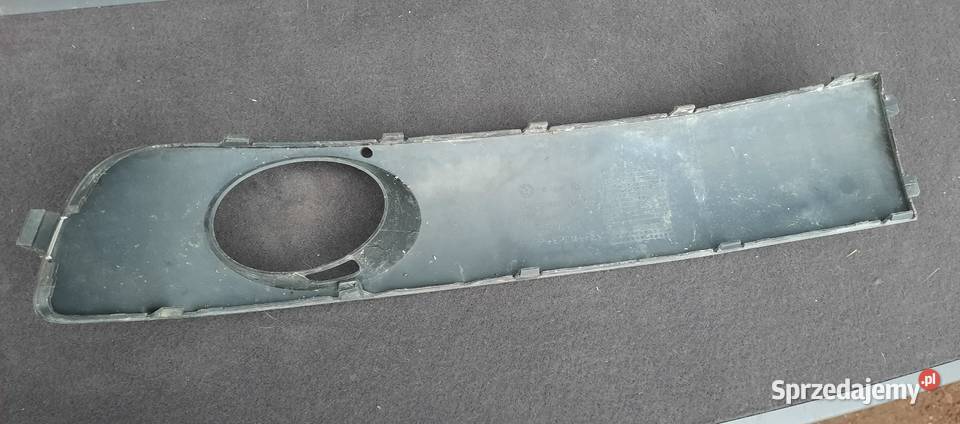 Listwa zderzaka przednia prawa zaślepka dolna VW Sejny