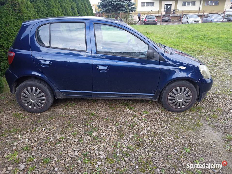 Toyota Yaris 13 86 benzyna klimatyzacja nieuszkodzony podkarpackie Boguchwała