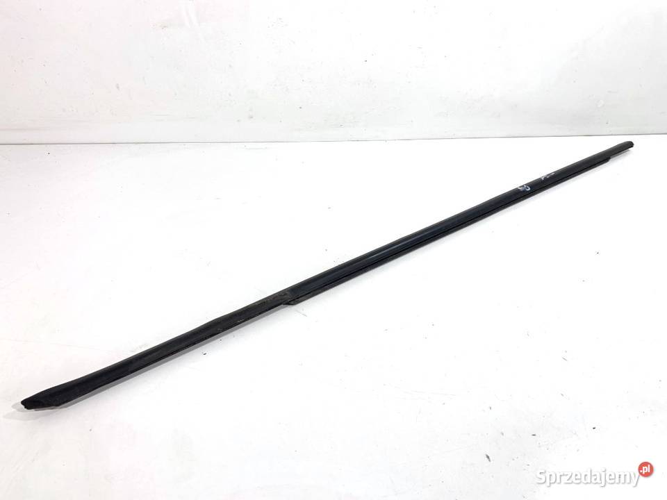 LISTWA ZGARNIAJĄCA PRZÓD PRAWY BMW F30 Motoryzacja