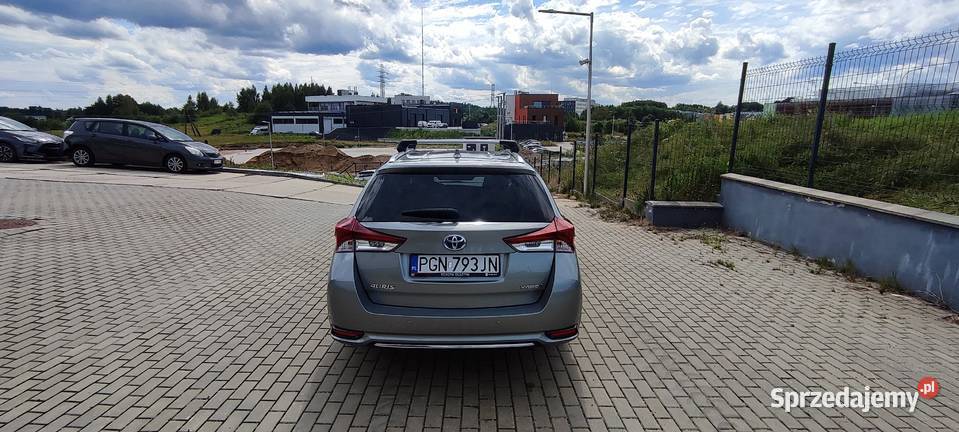 Toyota Auris Hybrid hybryda