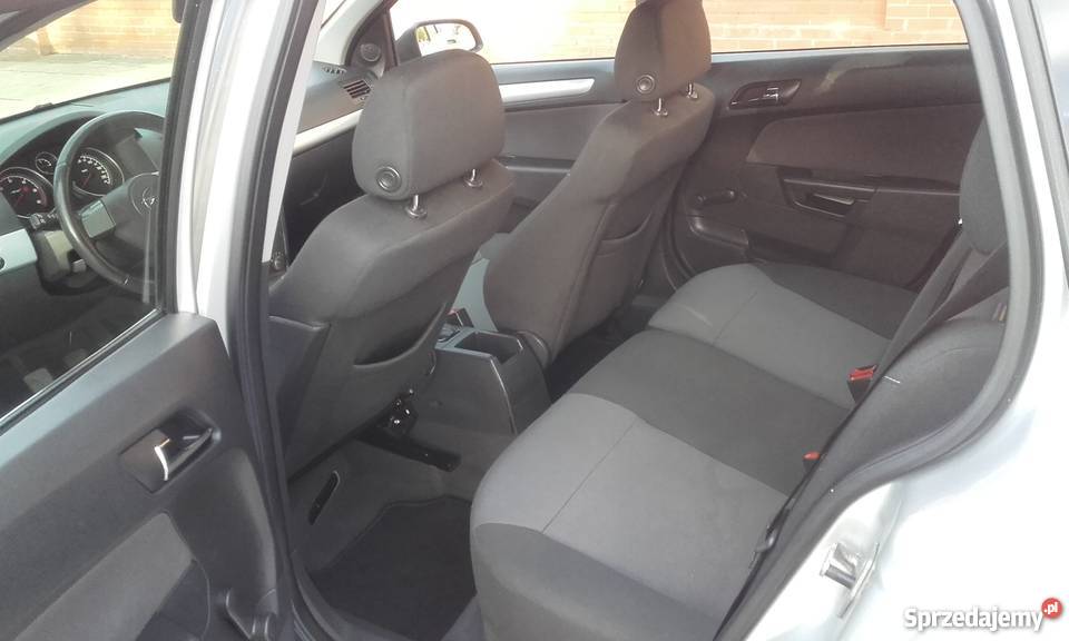 Wutam sprzedam opla astre uszkodzona wsrte Warszawa