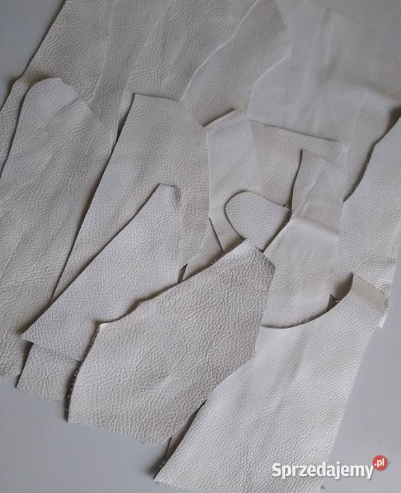 Skóra 490 g Licowa Włoska średnie i małe kawałki