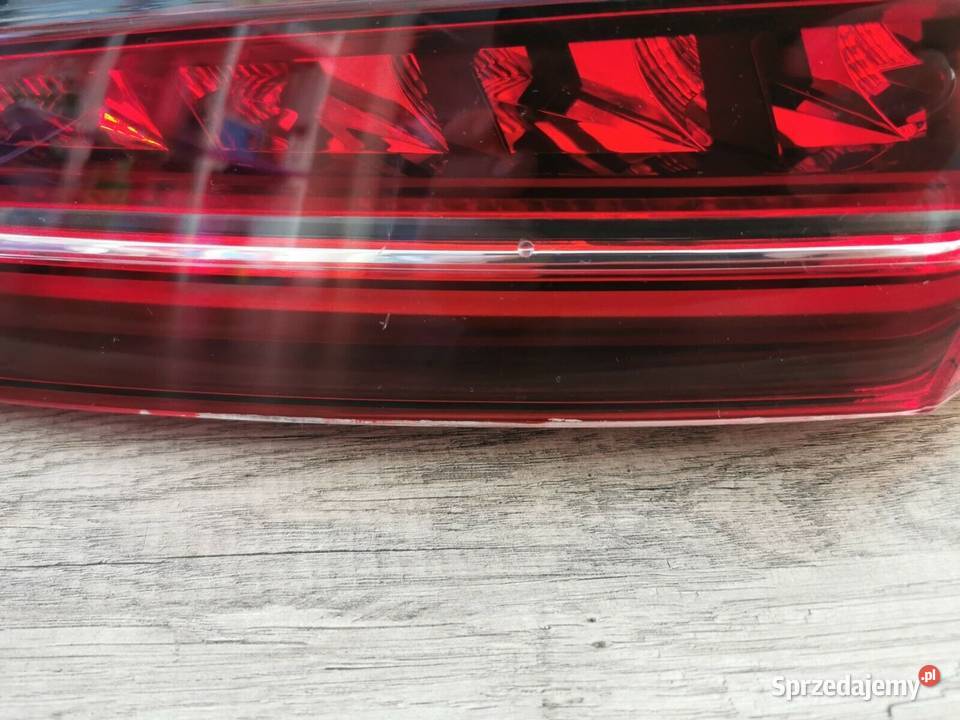 LAMPA TYLNA LEWA JAGUAR IPACE J9D313405CC Świerzawa