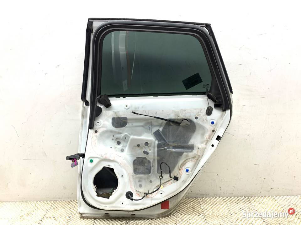 DRZWI PRAWY TYŁ OPEL ASTRA J Hatchback 0915 sprzedam