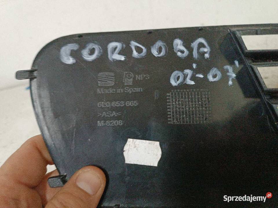 KRATKA ZDERZAKA HALOGENU LEWA SEAT CORDOBA osobowe sprzedam