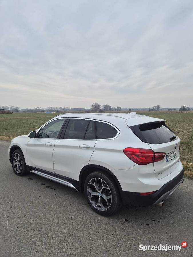 Bmw x1 20 benzyna 2019 światła do jazdy dziennej Ostrów Wielkopolski sprzedam