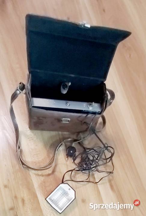 zabytkowa lampa błyskowa z futerałem z PRL wielkopolskie Luboń