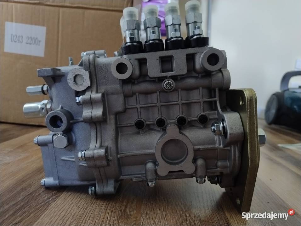 Pompa wtryskowa pompa paliwa MTZ PRONAR D240 i Części i osprzęt rolniczy Szarnoś