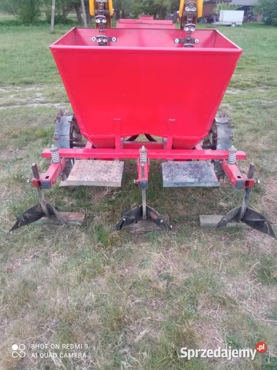 Sadzarka Do Ziemniaków Dozownikiem Do Nawozu Siewniki i sadzarki
