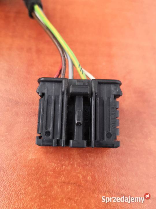 Kostka lampy tył Peugeot 407 5pin na 6pin