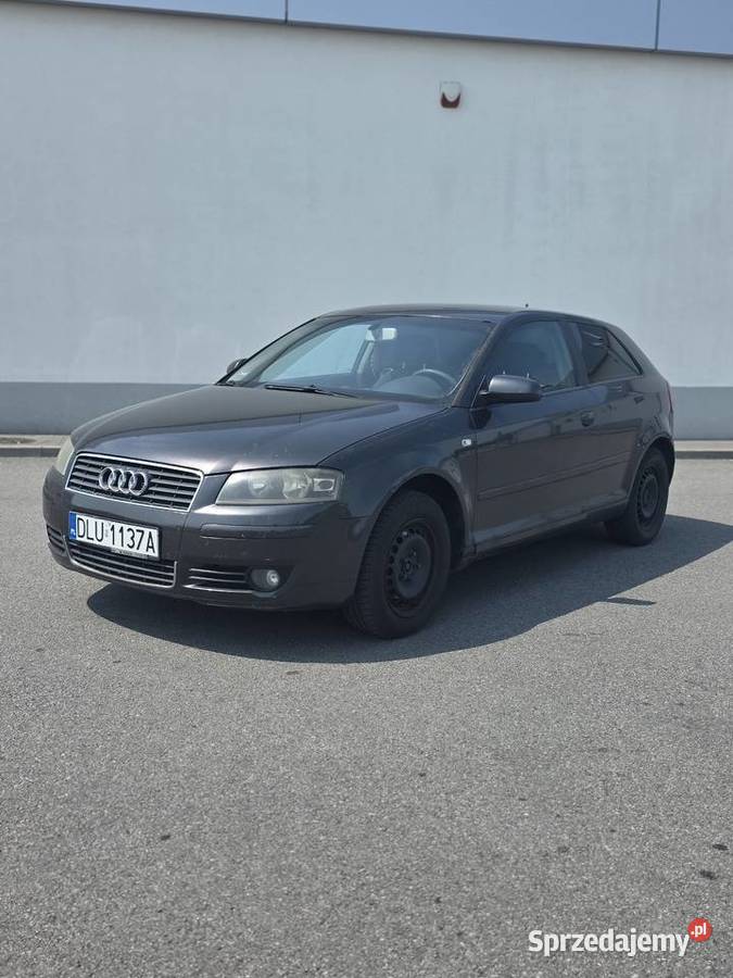 Audi A3 8P 20 TDi 140 czarny sprzedam