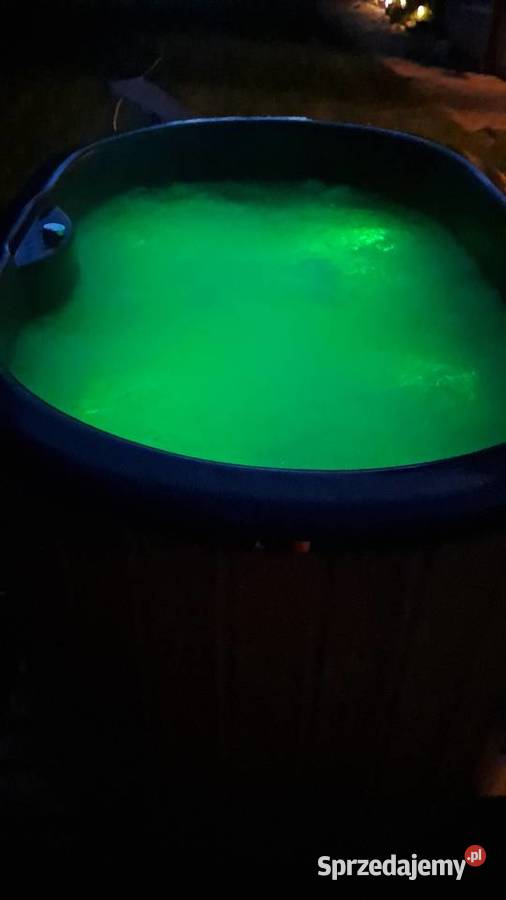 Jakuzzi basenmasaż hydrobania