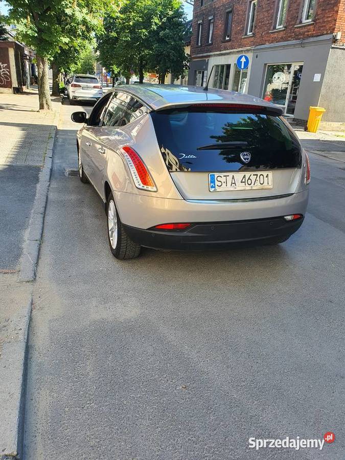 Lancia 16l 120kon 2012r okazia Kędzierzyn-Koźle